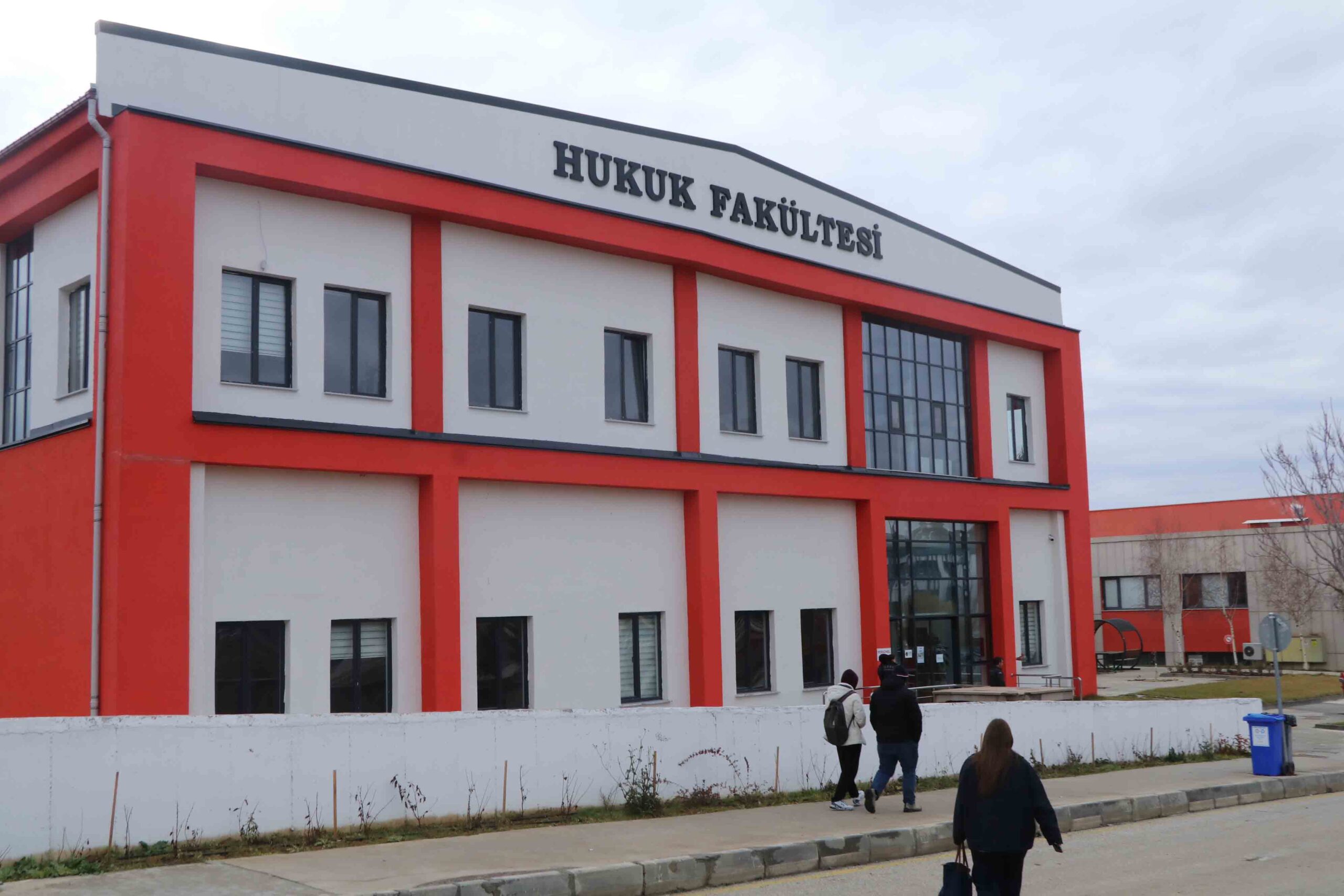 Çankırı Karatekin Üniversitesi (ÇAKÜ) Hukuk Fakültesinin ilk mezunlarının ÖSYM tarafından