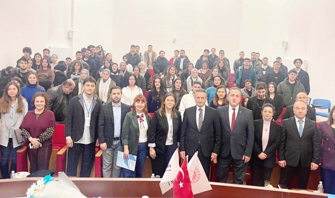 İŞKUR Müdürü Çaycı, öğrencileri bilgilendirdi Çankırı Karatekin Üniversitesinde “Kariyer Yolunda İŞKUR Yanında” programı gerçekleştirildi. Programda