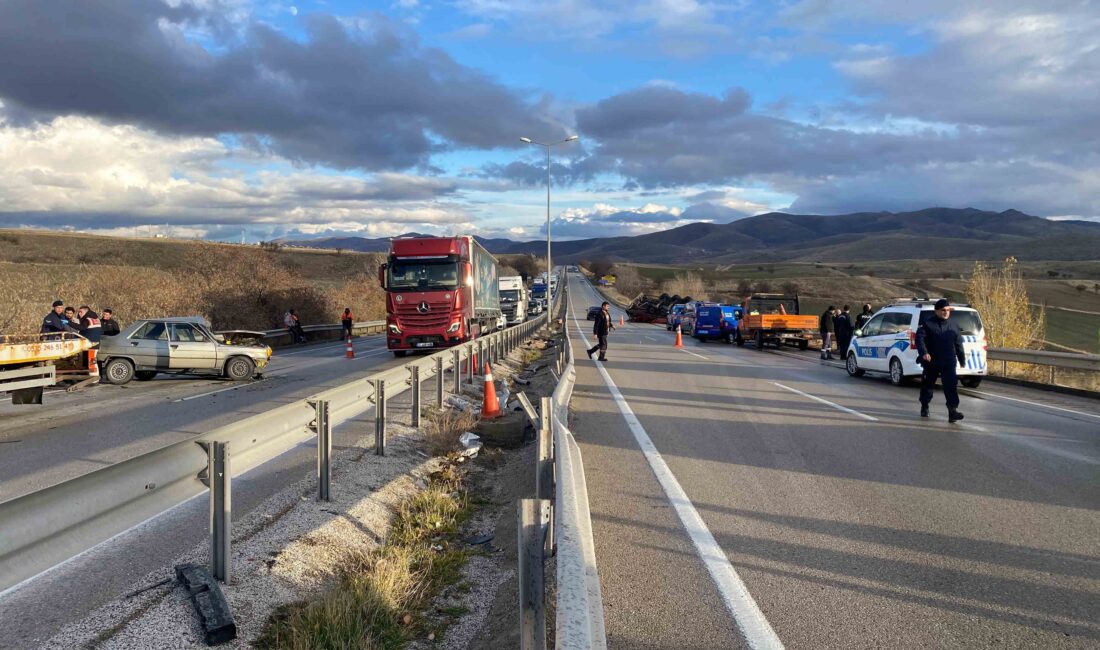 Aynı bölgede meydana gelen iki trafik kazasında iki kişi yaralandı Çankırı’da aynı bölgede meydana gelen iki trafik kazasında iki kişi