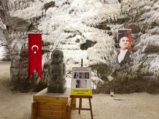 Günlük yaşamda çoğu zaman yalnızca sofralarda yer alan tuz, kimyasal