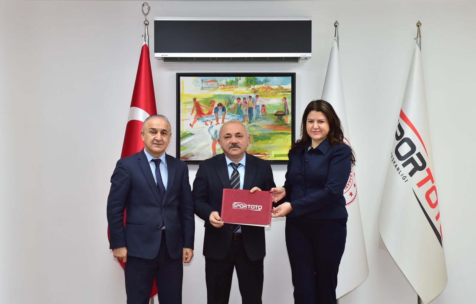 Çankırı Belediyesi, spor altyapısında tarihi bir adım atıyor. Belediye Başkanı