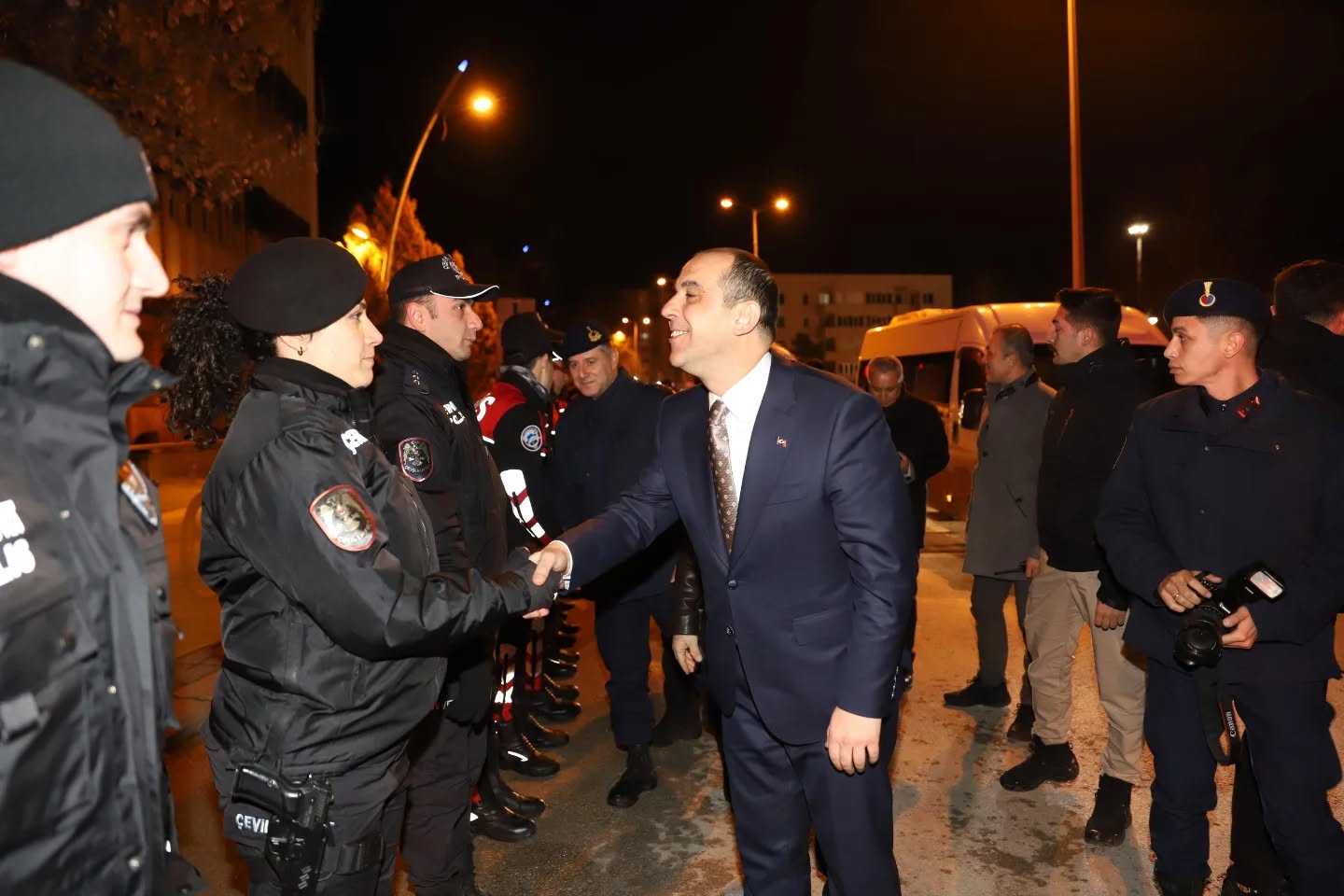 Çankırı Valisi M. Fırat Taşolar, Belediye Başkanı İsmail Hakkı Esen,