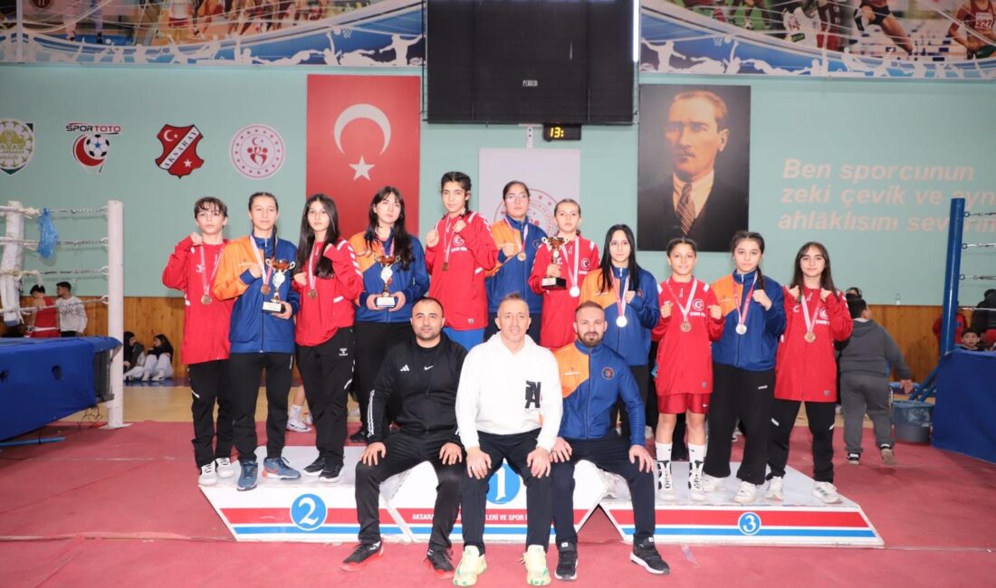 İller arası boks turnuvası Aksaray’da gerçekleştirdi. Gerçekleştirilen turnuvada sporcularımız 11
