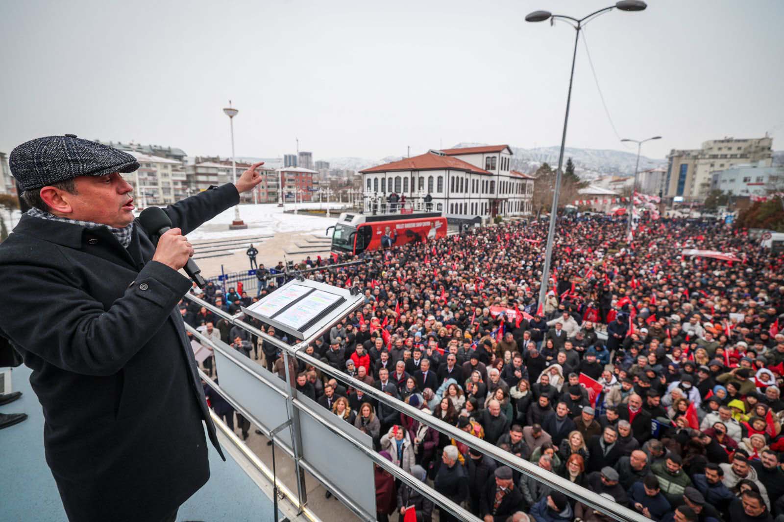 Cumhuriyet Halk Partisi (CHP) Genel Başkanı Özgür Özel, “Çankırı’ya yatırım getirecek
