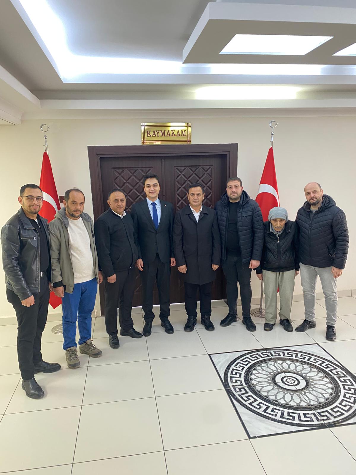 Çankırı’nın Yapraklı ilçesine bağlı Yakadere köyü sakinleri ilçe kaymakamı Mehmet