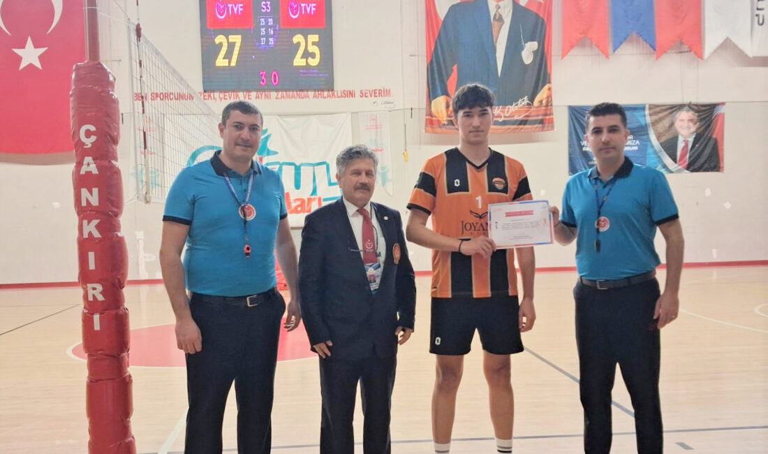Çankırı Birlik Spor oyuncusundan Fair Play Örneği Çankırı Hasan Fehmi Gökşen Spor Salonu’nda oynanan 2. Lig Erkekler