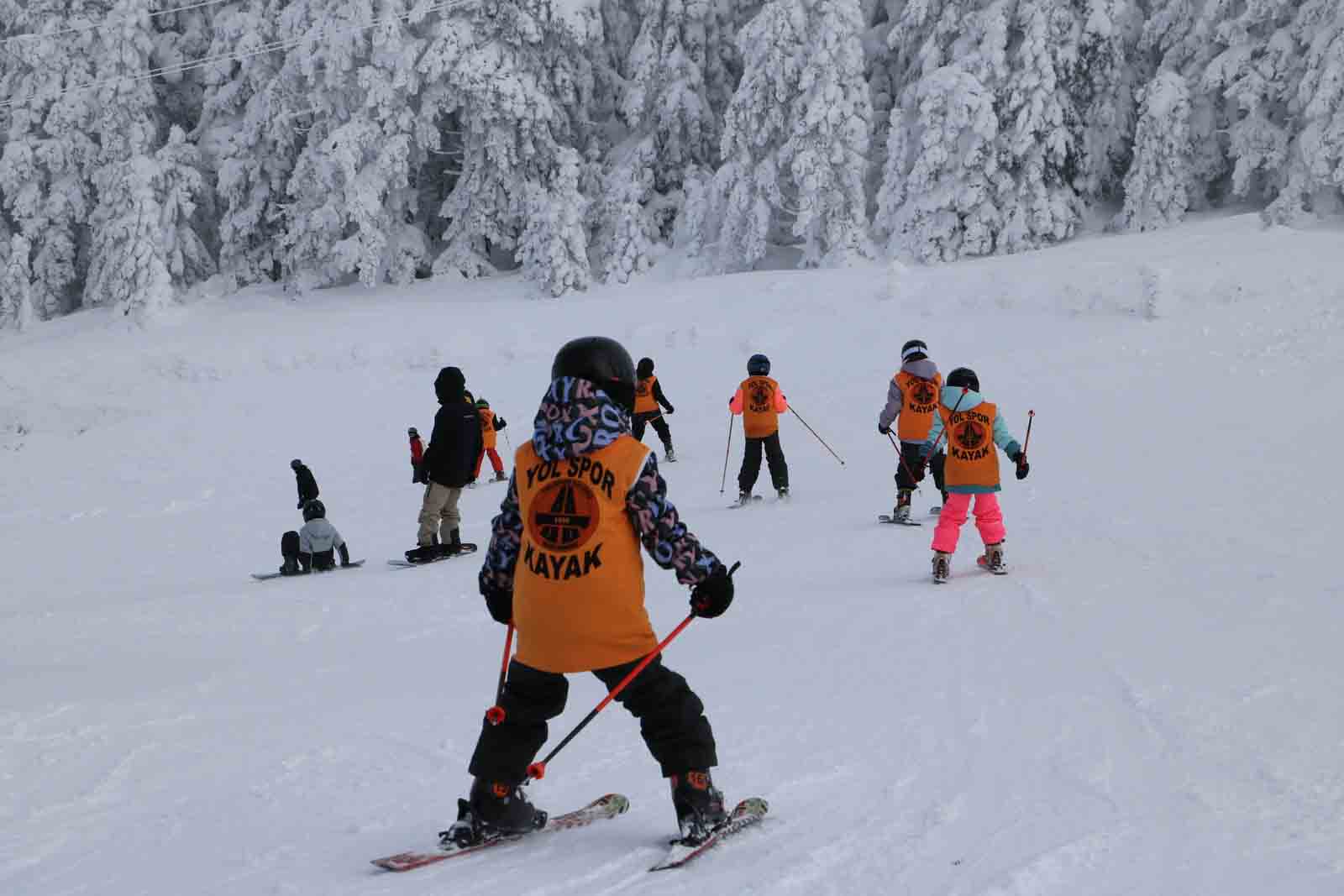 Türkiye’deki sayılı kış turizm merkezlerinden biri olan Ilgaz Dağı’nda 15