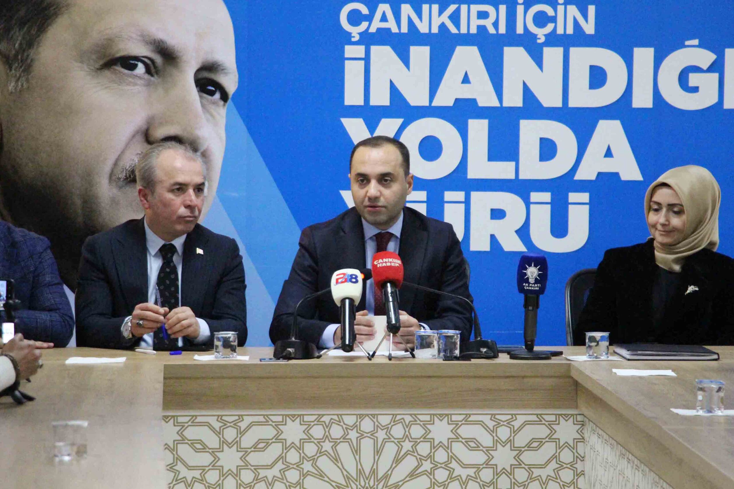 AK Parti İl Başkanı Koray Erdoğan, düzenlediği basın toplantısında Çankırı’ya