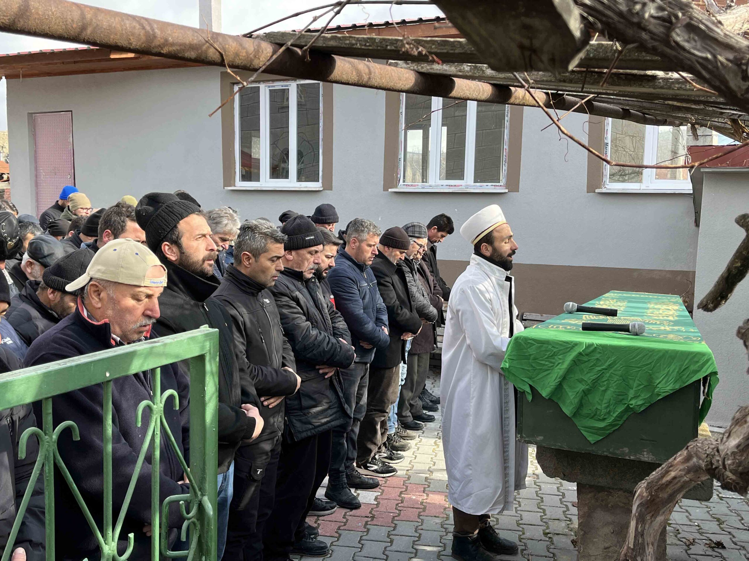 Ankara’da annesi ve arkadaşı tarafından öldürülen Esra Muratoğlu (28) memleketi