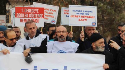 Memurlar 2026 yılının ilk maaş gününde Türkiye’nin 81 ilinde eş