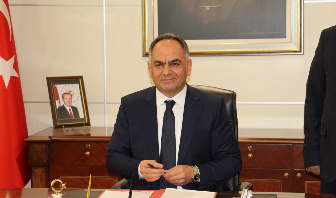 Vali Çakırtaş’tan duyarlı davranış Valiler kararnamesi ile Çankırı’ya görevlendirilen Vali Hüseyin Çakırtaş, tebrik amaçlı