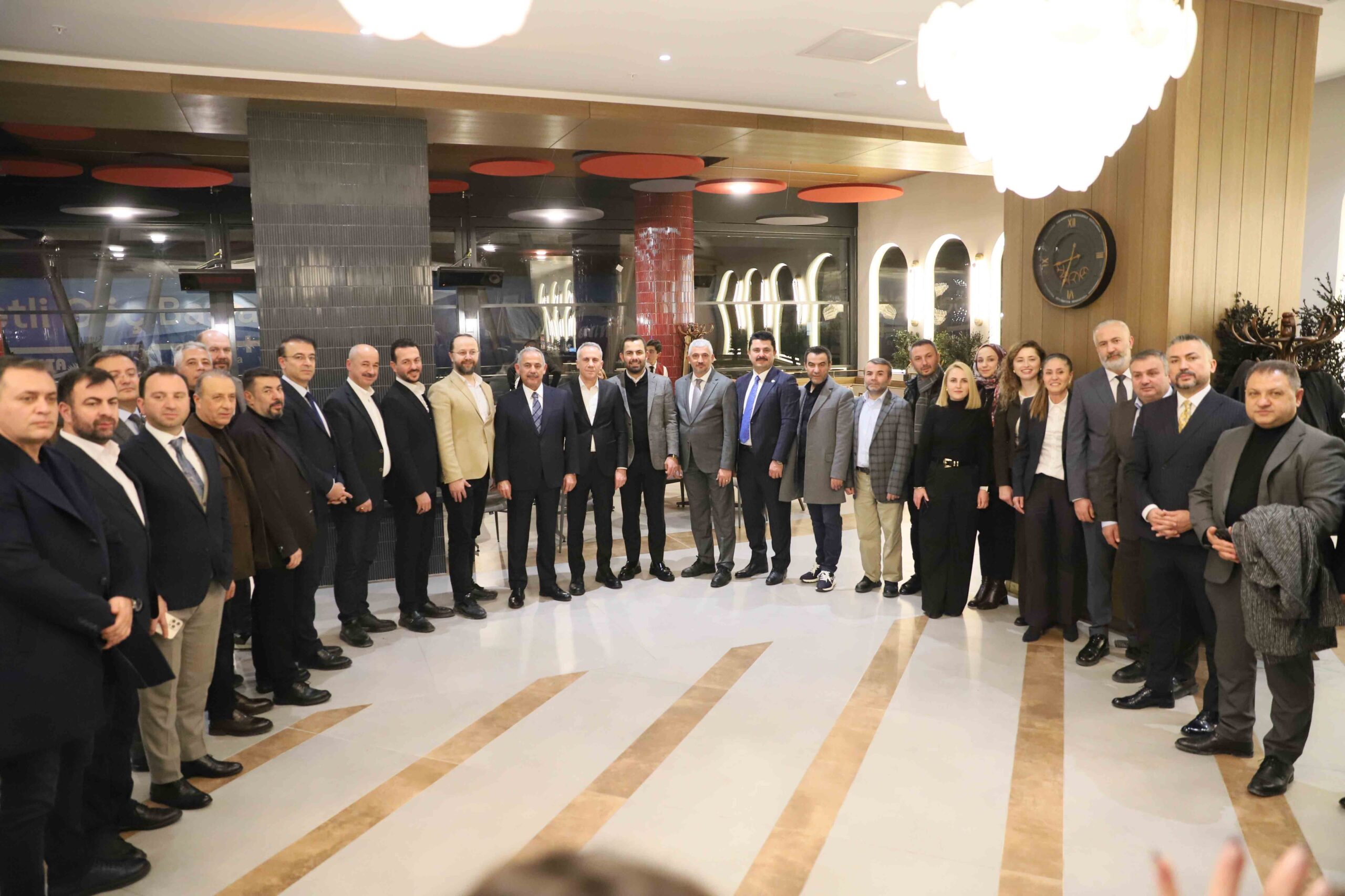 Çankırı Sanayici ve İş İnsanları Derneği (ÇASİD) yönetimi samimi bir yemekte