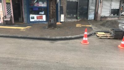 Çankırı Belediyesi tarafından tarafından kısa süre önce yenilenen kaldırımda, engelli