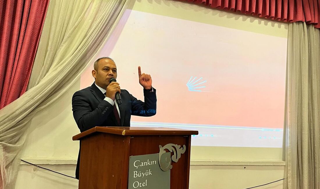 “Bu forma, bu arma ve bu şehir hepimizin ortak değeridir” Hafta sonu Çankırı Atatürk Stadında oynanan Çankırı FK – Çarşambaspor