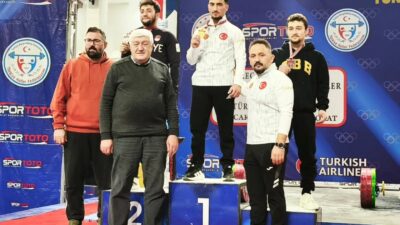 Türk halterinin genç yeteneği Ramazan Efe Yılmaz Türkiye şampiyonu olurken, yıldızlar