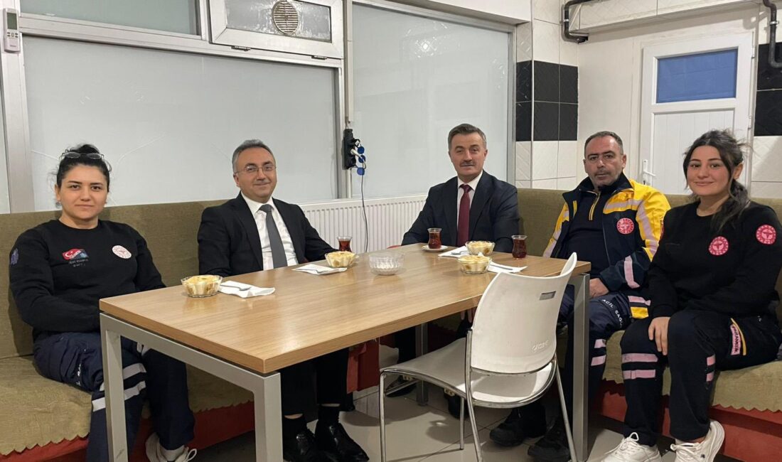 İl Sağlık Müdürü Dr. Öğr. Üyesi Yunus Emre Bulut, beraberinde
