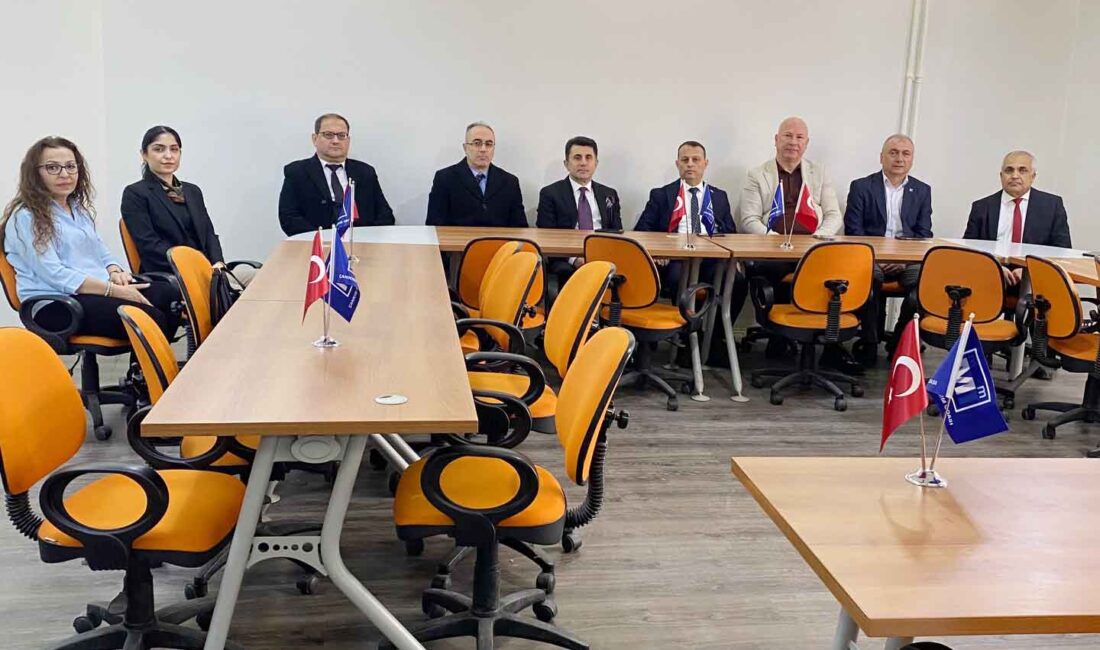 Defterdardan SMMM Odasına ziyaret 37’nci Vergi Haftası nedeniyle Çankırı Defterdarı Hasan Aydınoğlu, Çankırı SMMM