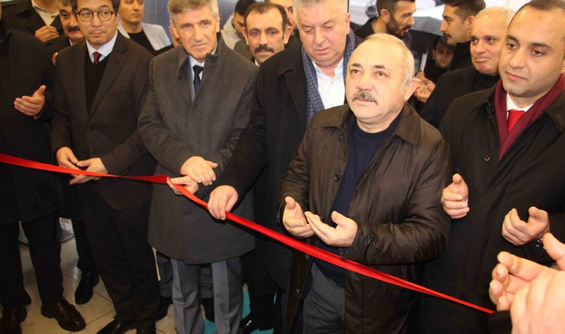 Petrol-İş Sendikası Çankırı Şubesi’nin hizmet binası açıldı Yeni yerine taşınan Petrol-İş Sendikası Çankırı Şubesi’nin açılış töreni gerçekleştirildi.