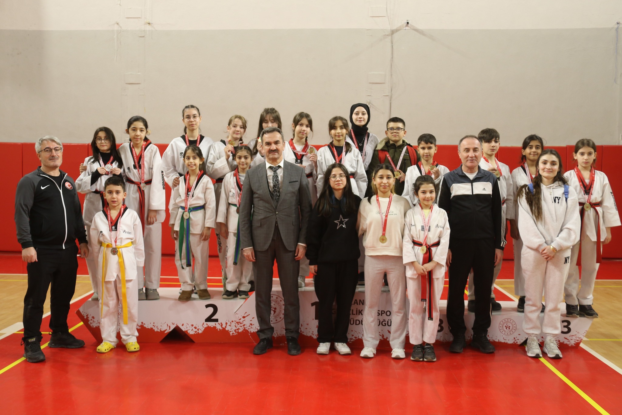 2025-2026 eğitim ve öğretim dönemi çerçevesinde düzenlenen okul sporları farklı