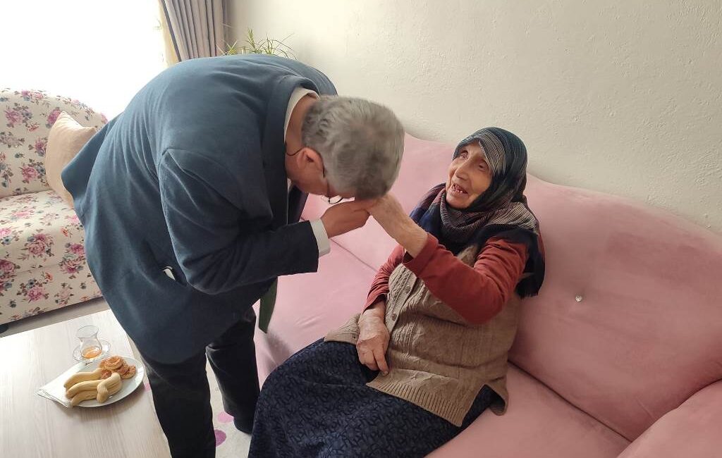 Çerkeş Kaymakamı Emir Osman Bulgurlu “Yaşlılara Saygı Haftası” münasebetiyle Şehit