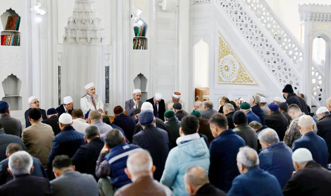 Ahmet Yesevi Camii’nde Şehitler İçin Dualar Yükseldi Ahmet Yesevi Camii’nde Şehitler İçin Dualar Yükseldi Çankırı’da 18 Mart
