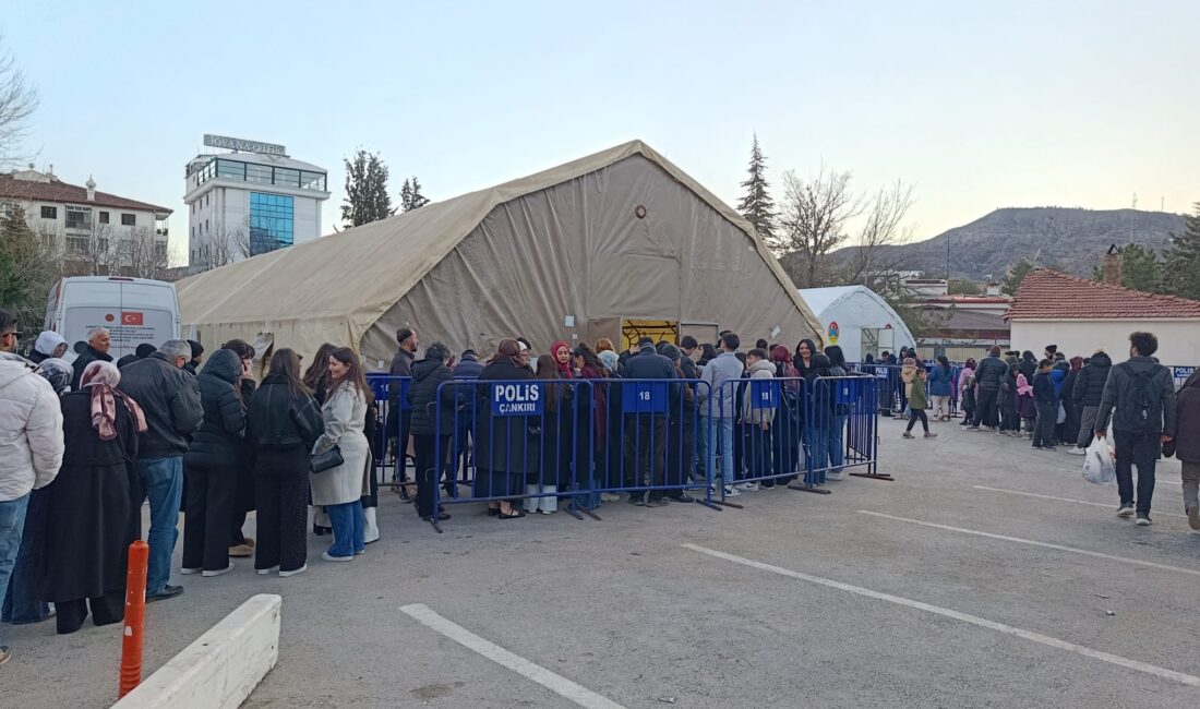 87 Bin Kişilik Yemek Hazırlandı Çankırı Belediyesi, Ramazan ayı etkinlikleri kapsamında iftar ve sahur sofralarında