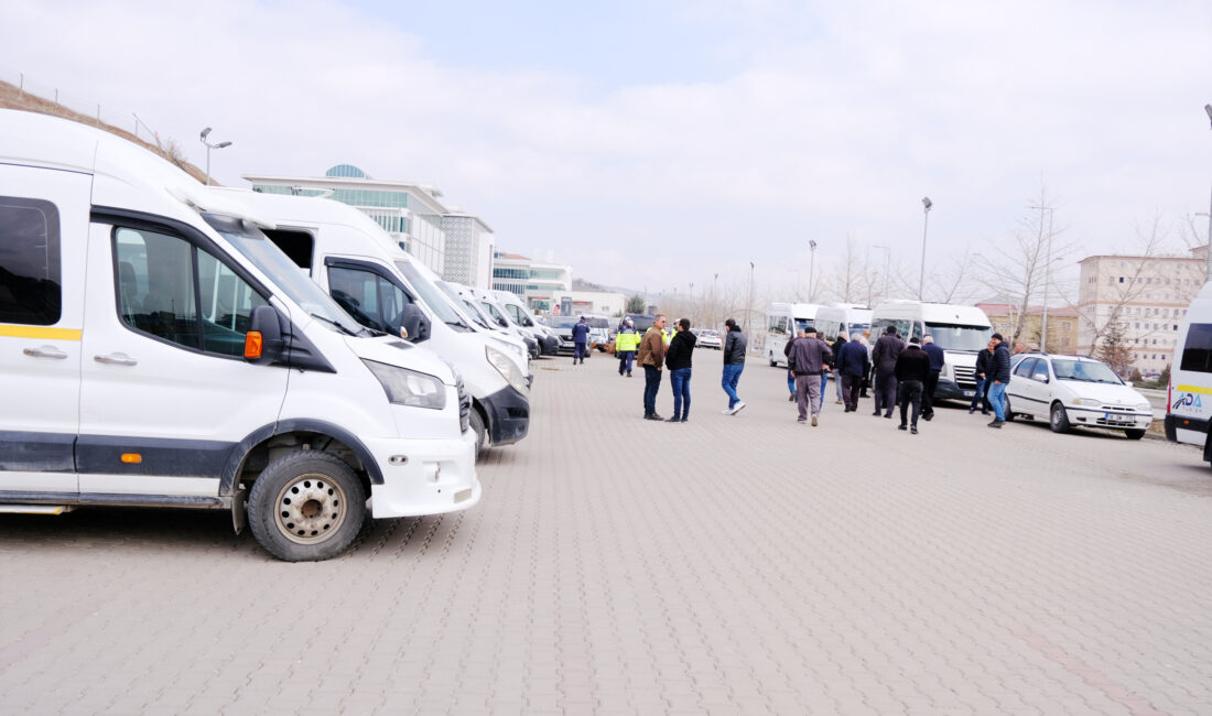 Okul Servisleri denetlendi Öğrencilerin güvenli yolculuk yapması amacıyla İl Milli Eğitim Müdürlüğü, Trafik