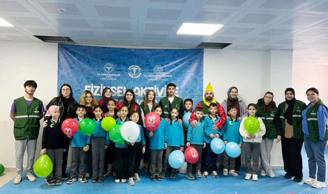 Yeşilay gönüllüleri, Hazım Dağlı İlkokulu öğrencileriyle buluştu Çankırı İl Sağlık Müdürlüğü’nün başlattığı “Sağlıklı Çocuk Sağlıklı Gelecek” projesi