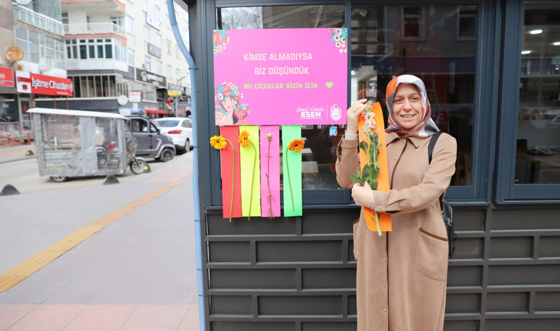 Kadınlara Çiçekli Sürpriz Çankırı Belediyesi, “8 Mart Dünya Kadınlar Günü” dolayısıyla anlamlı bir
