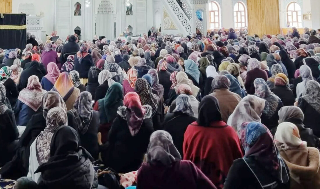Bademlik ve Hoca Ahmet Yesevi Camilerinde eş zamanlı olarak düzenlenen