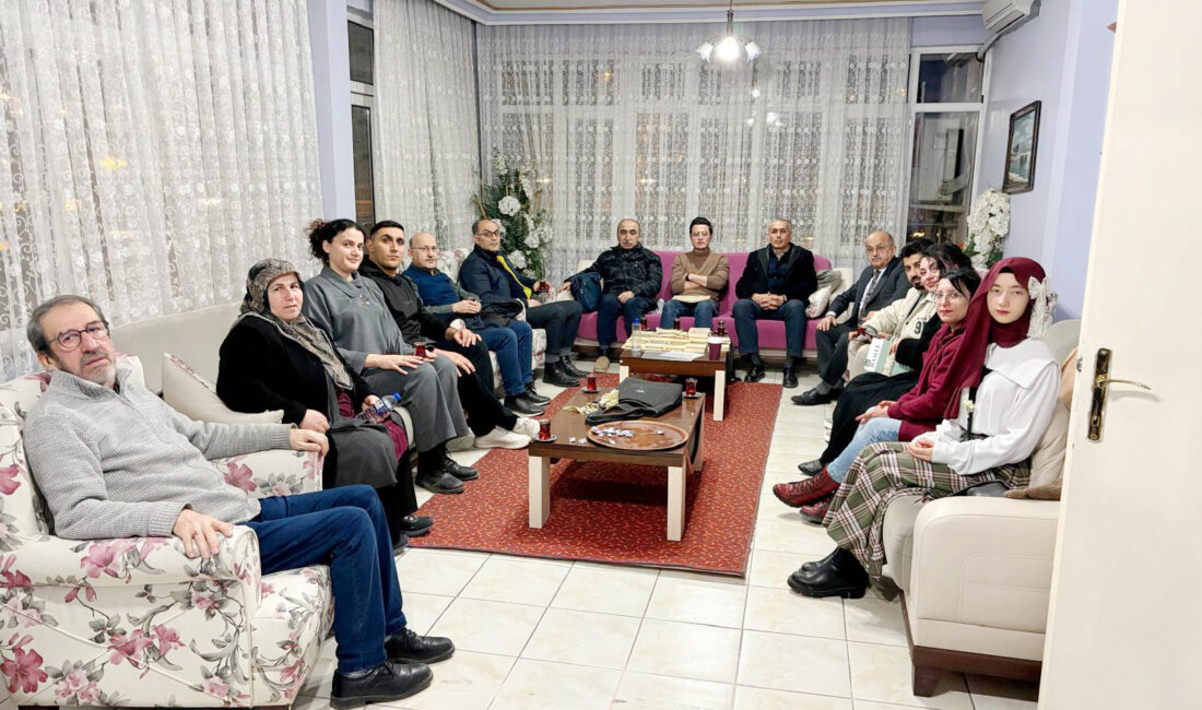 Çankırı Yazarlar ve Sanatçılar Derneği (ÇAYASAD) üyelerinin Cuma akşamı edebiyat,