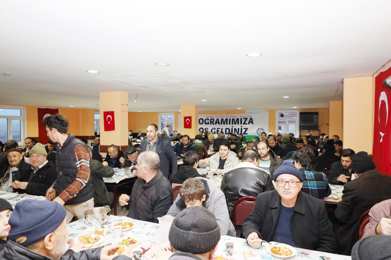 ÇANKIRI (AA) Orta ilçesine bağlı Dodurga Beldesinde düzenlenen iftar programı,