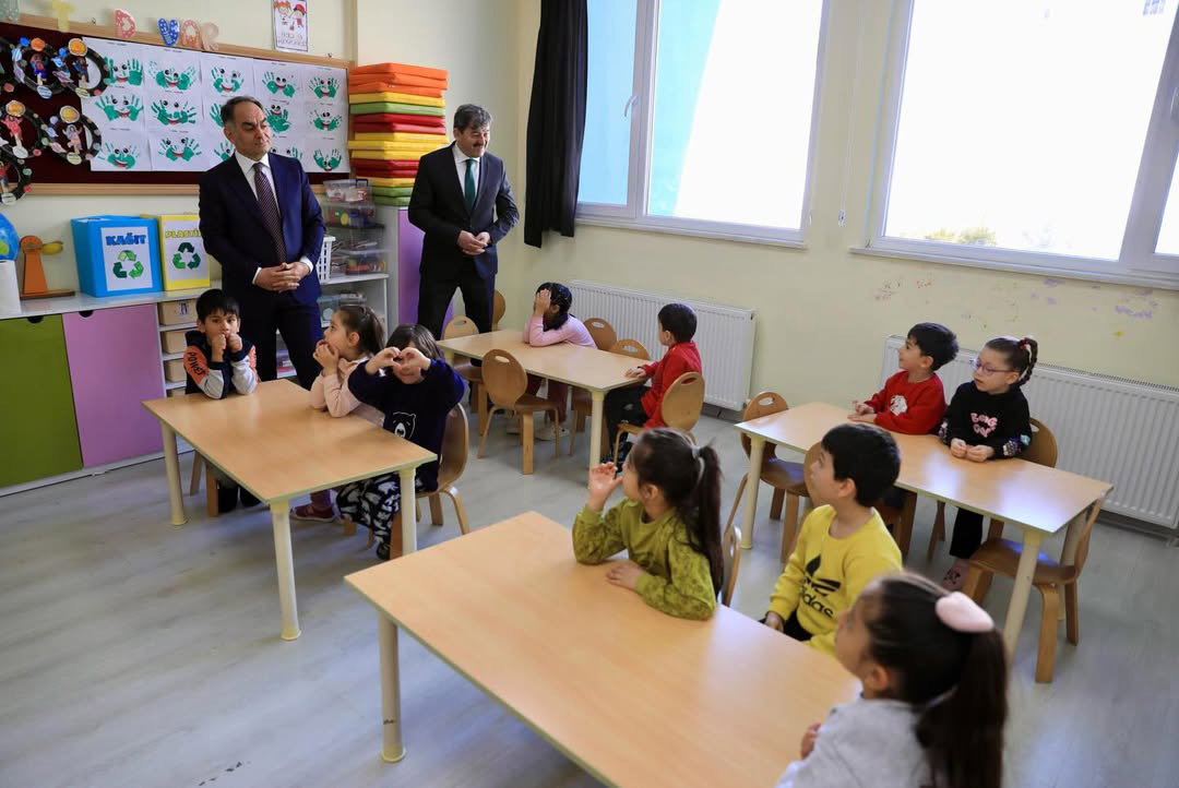 İl Milli Eğitim Müdürü Ayhan Işık’ın da eşlik ettiği ziyarette,