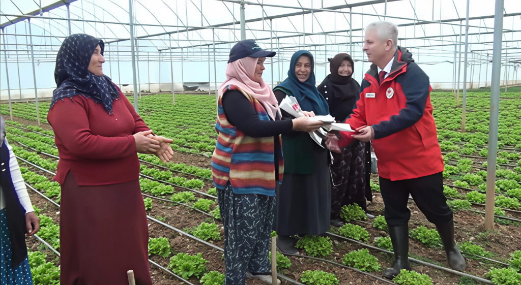 Candan, Kadın Çiftçileri Unutmadı 8 Mart Dünya Kadınlar Günü dolayısıyla İl Tarım ve Orman