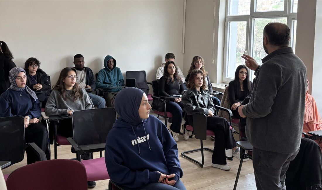 ÇAKÜ’de Speaking Club Etkinliği Gerçekleştirildi Çankırı Karatekin Üniversitesi Uluslararası İlişkiler Topluluğu tarafından düzenlenen Speaking Club