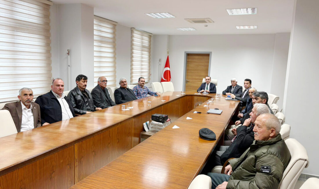 Korgun Kaymakamı Ferhat Gür başkanlığında gerçekleştirilen toplantıda, köylerdeki su kullanımını