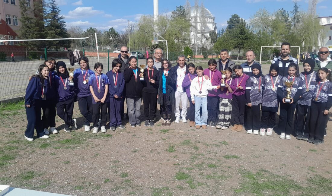 Küçük Kızlar ve Erkekler Bocce müsabakaları tamamlandı Okul Sporları kapsamında düzenlenen Bocce Küçük Kızlar ve Küçük Erkekler