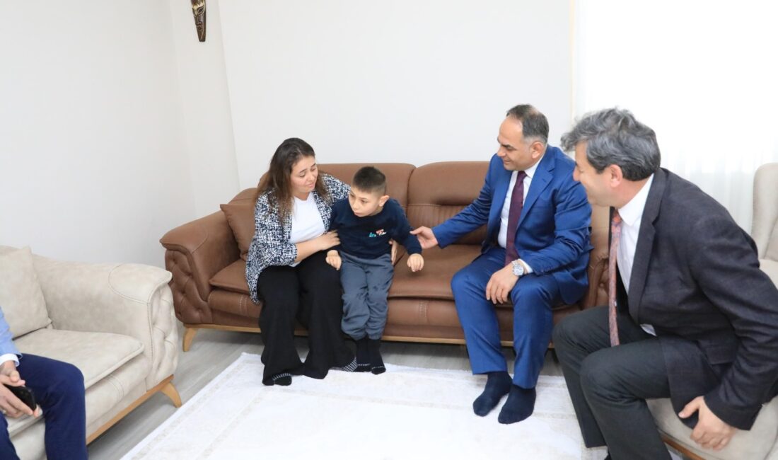 Vali Hüseyin Çakırtaş, evde eğitim gördükleri için Çankırı 2. Kitap