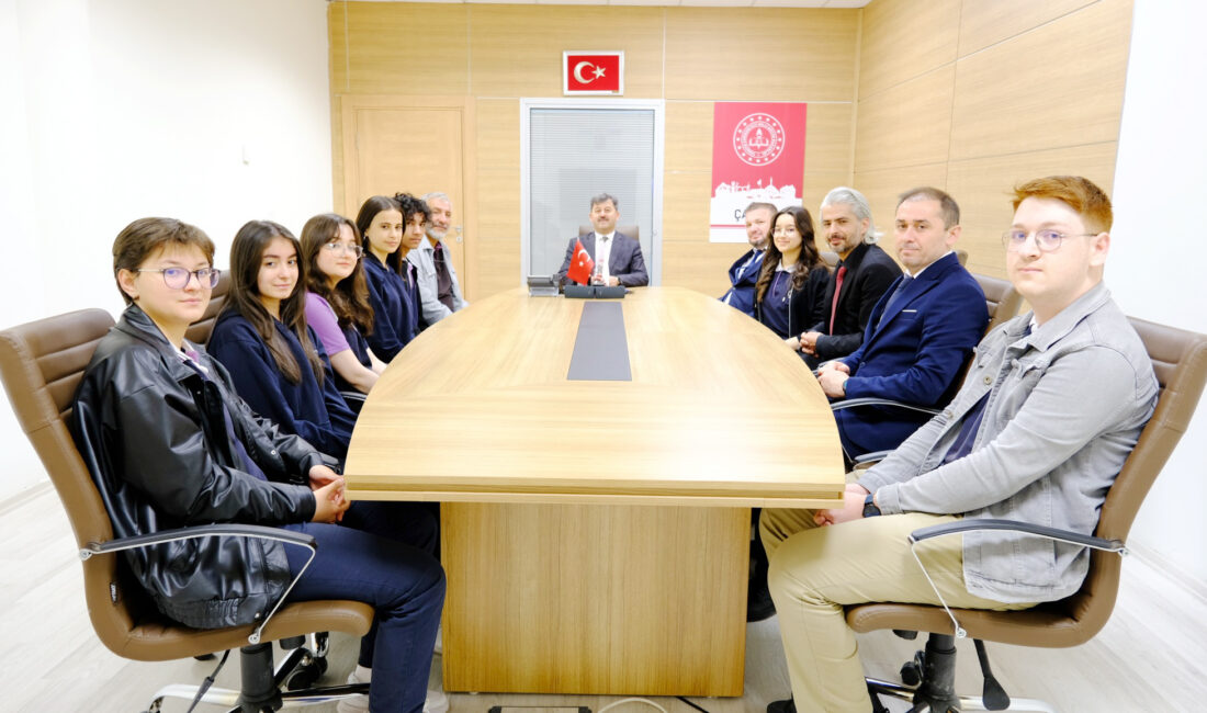 “Su Hayattır” eseri ödül getirdi Türkiye genelinde gerçekleştirilen “Su Verimliliği Seferberliği” yarışmasının müzik kategorisinde “Su