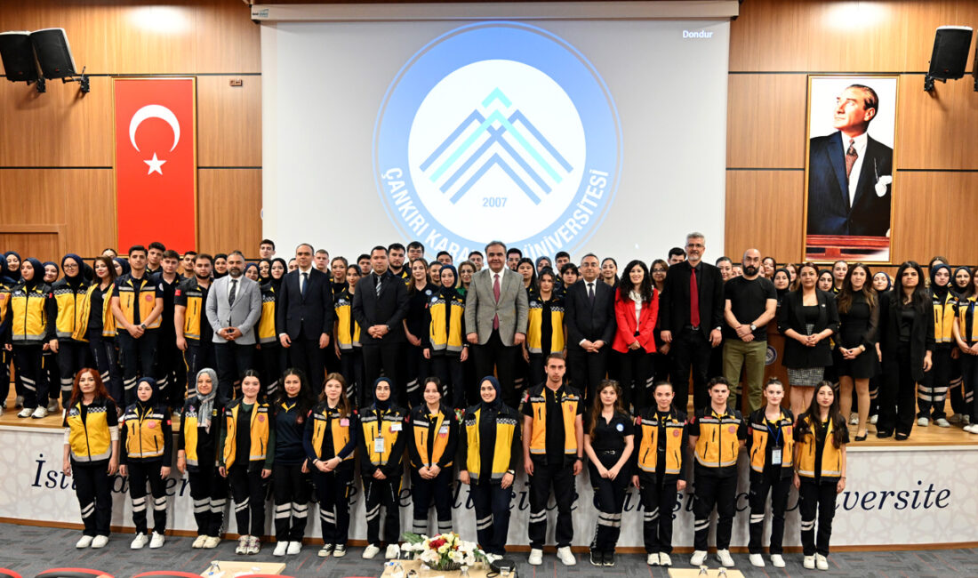 ÇAKÜ’de Arma Takdim ve Yemin Töreni Gerçekleştirildi Rektör Mevlüt Karataş: “Çankırı Karatekin Üniversitesi, 18 yıllık genç bir
