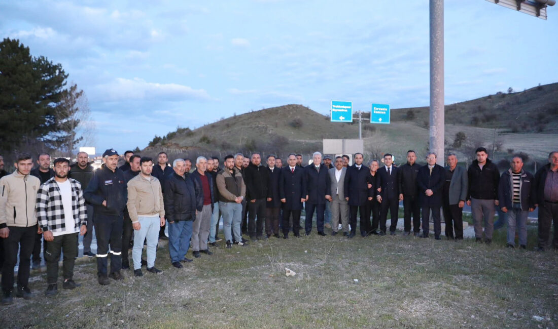 Bayramören–Kurşunlu kavşağı problemi çözülüyor AK Parti Çankırı İl Başkanı Koray Erdoğan, D100 Karayolu Bayramören–Kurşunlu