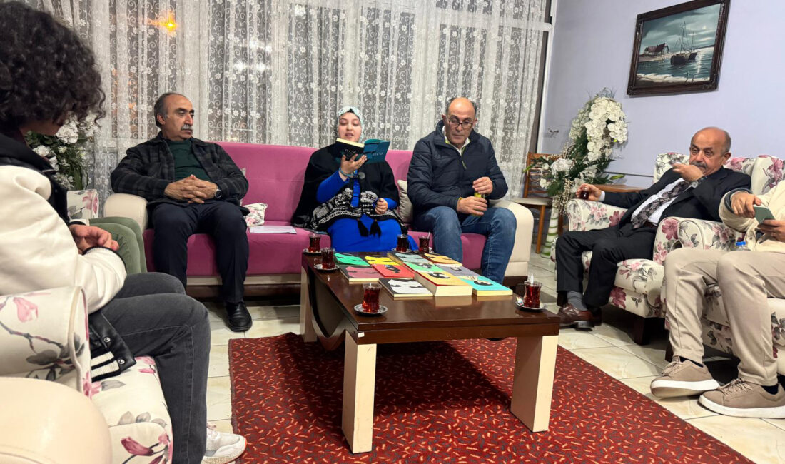 ÇAYASAD Şiir Buluşmalarının Bu Haftaki Konusu Cahit Zarifoğlu Oldu Çankırı Yazarlar ve Sanatçılar Derneği (ÇAYASAD)’nin haftalık şiir buluşmalarında bu