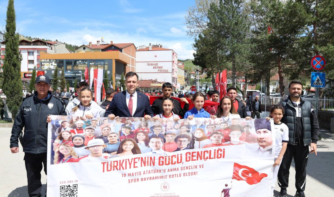Şabanözü’nde Halk Koşusu ve Badminton Turnuvası düzenlendi Şabanözü, 19 Mayıs Atatürk’ü Anma, Gençlik ve Spor Bayramı coşkusunu