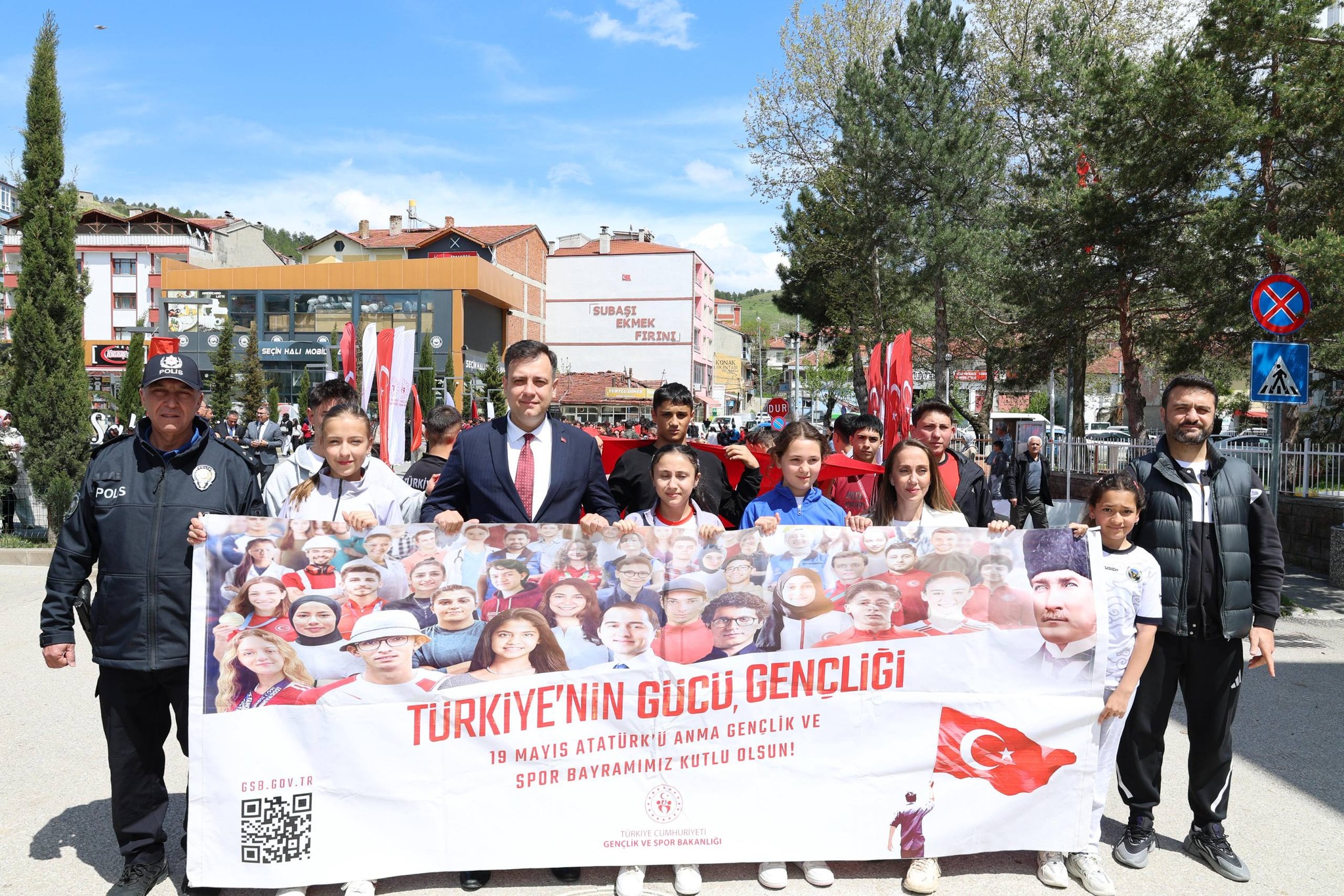 Şabanözü’nde Halk Koşusu ve Badminton Turnuvası düzenlendi
