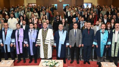 Rektör Karataş; Birazdan omuzlarınıza alacağınız cübbe yüzyıllardır ilmek ilmek dokunan
