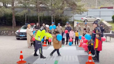 Çankırı’da Karayolu Trafik Haftası etkinlikleri kapsamında anlamlı bir buluşma gerçekleşti.