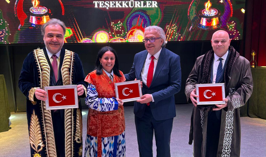 Rektör Karataş, 17. Uluslararası Eğitim Yönetimi Forumu’na Katıldı Çankırı Karatekin Üniversitesi Rektörü Prof. Dr. Mevlüt Karataş ve beraberindeki