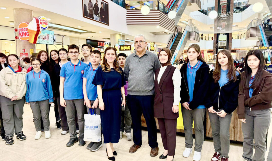 İsmet İnönü Ortaokulu’nda Sanat ve Tasarım Rüzgârı İsmet İnönü Ortaokulu öğrencilerinin yıl boyunca hazırladığı eserler, düzenlenen yıl