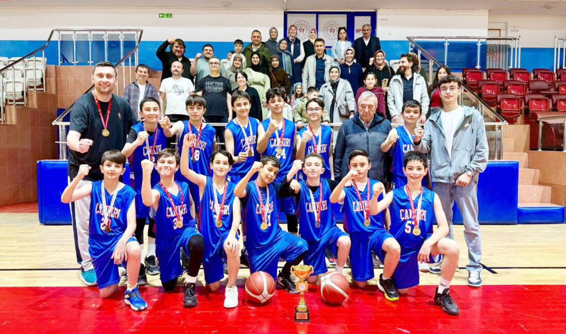 Çankırı’nın Genç Devleri Kastamonu’da Tarih Yazdı Çankırı basketbolunun yükselen yıldızı Çankırı Gençlik Spor Kulübü, zorlu deplasmandan