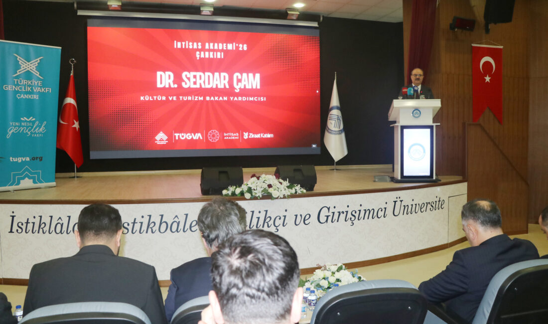 Kültür ve Turizm Bakan Yardımcısı Çam, Çankırı’da “İhtisas Akademi” programına katıldı Kültür ve Turizm Bakan Yardımcısı Serdar Çam, Türkiye Gençlik Vakfı